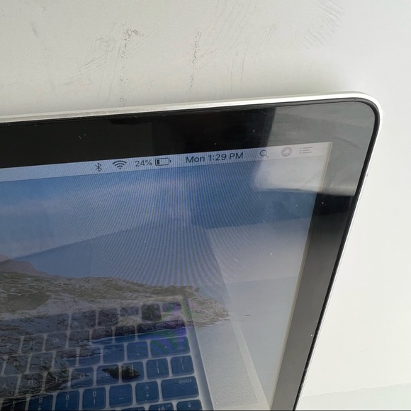 Apple MacBook Pro 15 inch Laptop • Intel Quad Core i7 • 16GB RAM 500 GB SSD - Picture 11 of 11